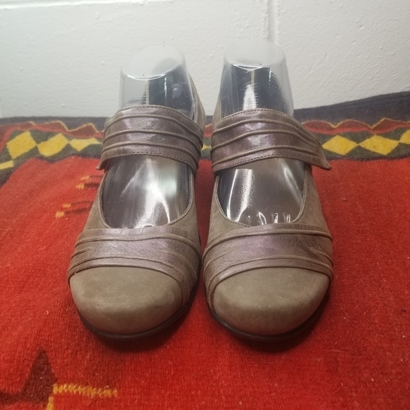 Naot Attitude taupe porcini shitake mary jane heels - Picture 6 of 10